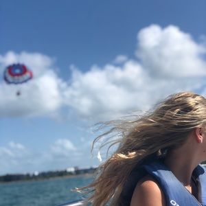 Meet your Posher, Taylor